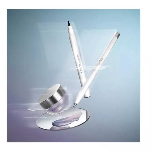 Galactic Frost Metallic eye set🌟 - Picture 2 of 5